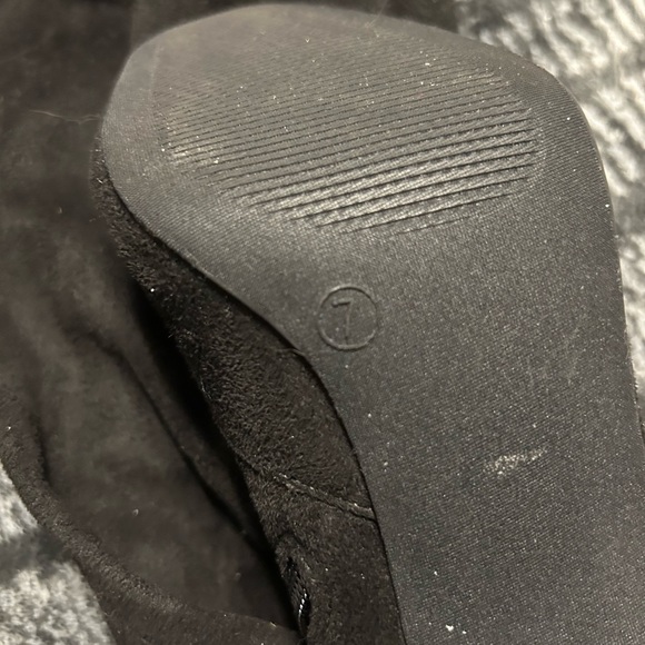 Black suede thigh high boots - Picture 2 of 2